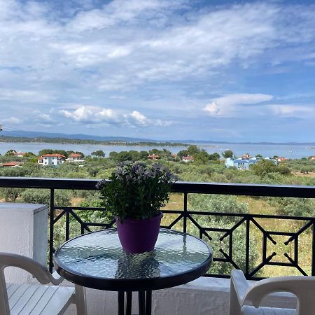 Balconaki Apartments In Вурвуру Екстер'єр фото